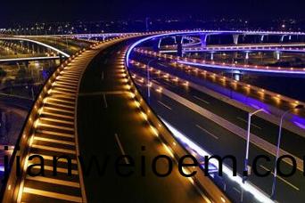 城市道路炤(zhao)明(ming)